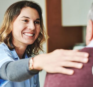 Asistencia a los abuelos en Barcelona servicios y cuidados a medida en El Pingüí Fermí